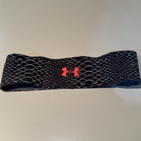 Under Armour Headband. - Picture 2 of 6